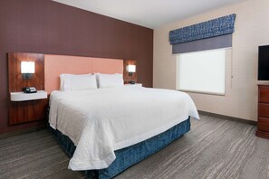 Desk, free cots/infant beds, free WiFi, bed sheets