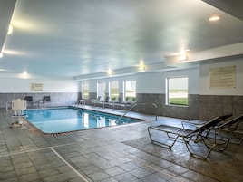 Una piscina cubierta