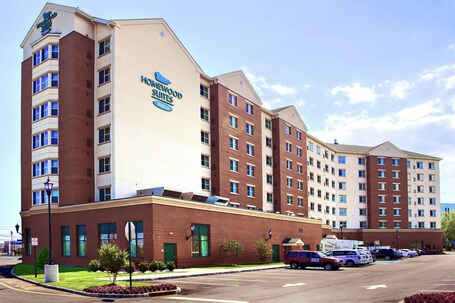 Homewood Suites by Hilton East Rutherford Meadowlands - Image 17