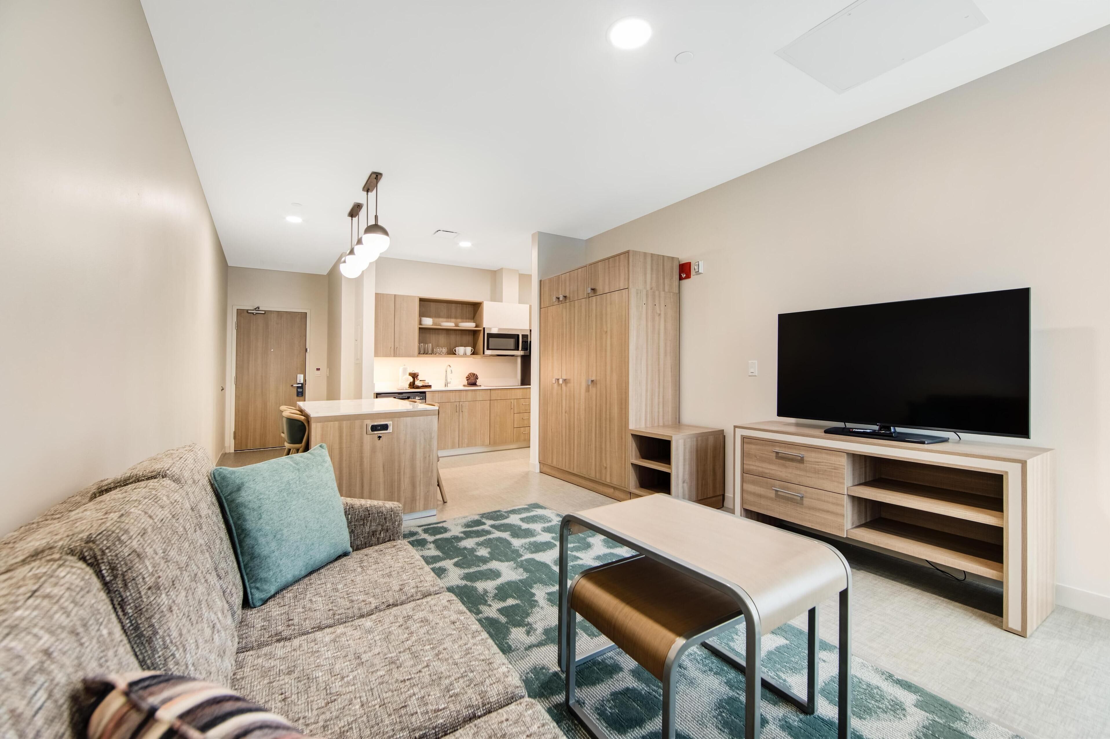 37-inch lcd tv with digital channels, tv, pay films