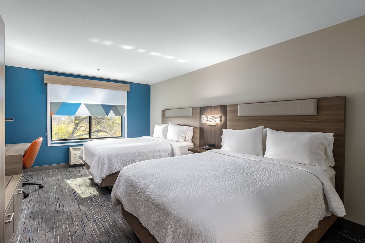 In-room safe, desk, iron/ironing board, free cribs/infant beds
