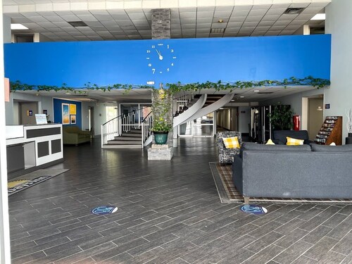 Days Inn by Wyndham Fort Wright Cincinnati Area