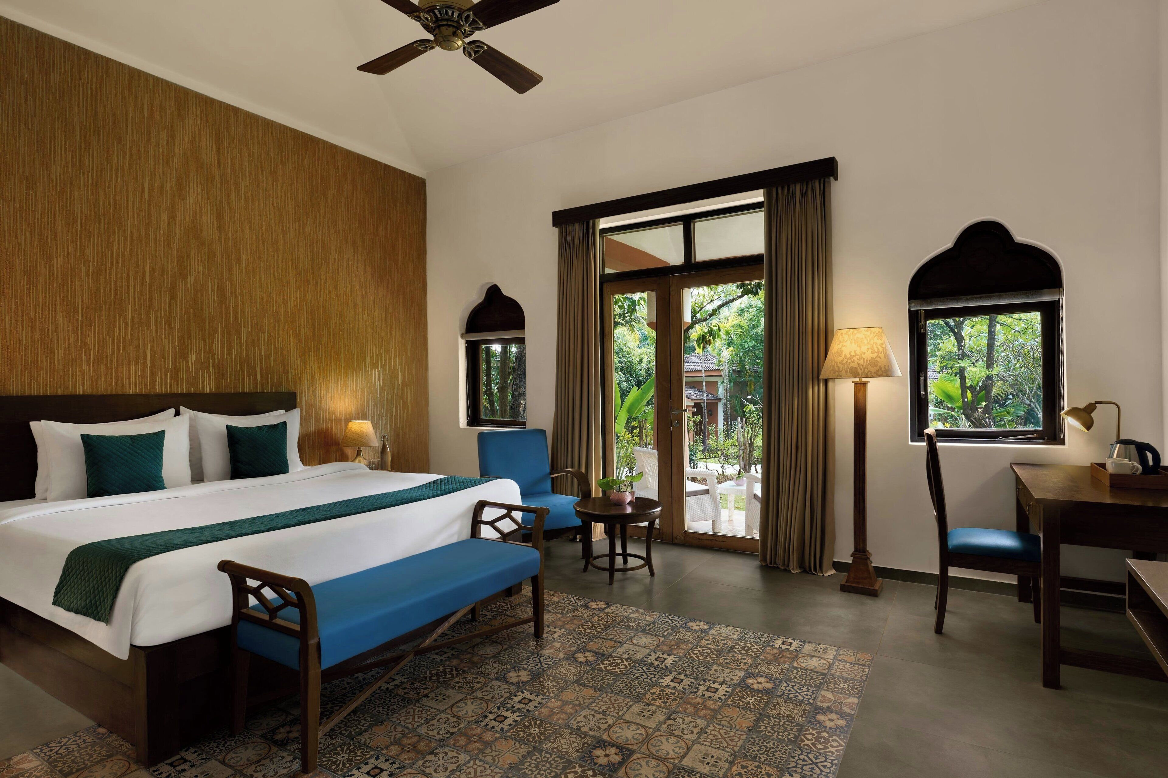 Classic Villa, 1 King Bed | Premium bedding, minibar, in-room safe, desk