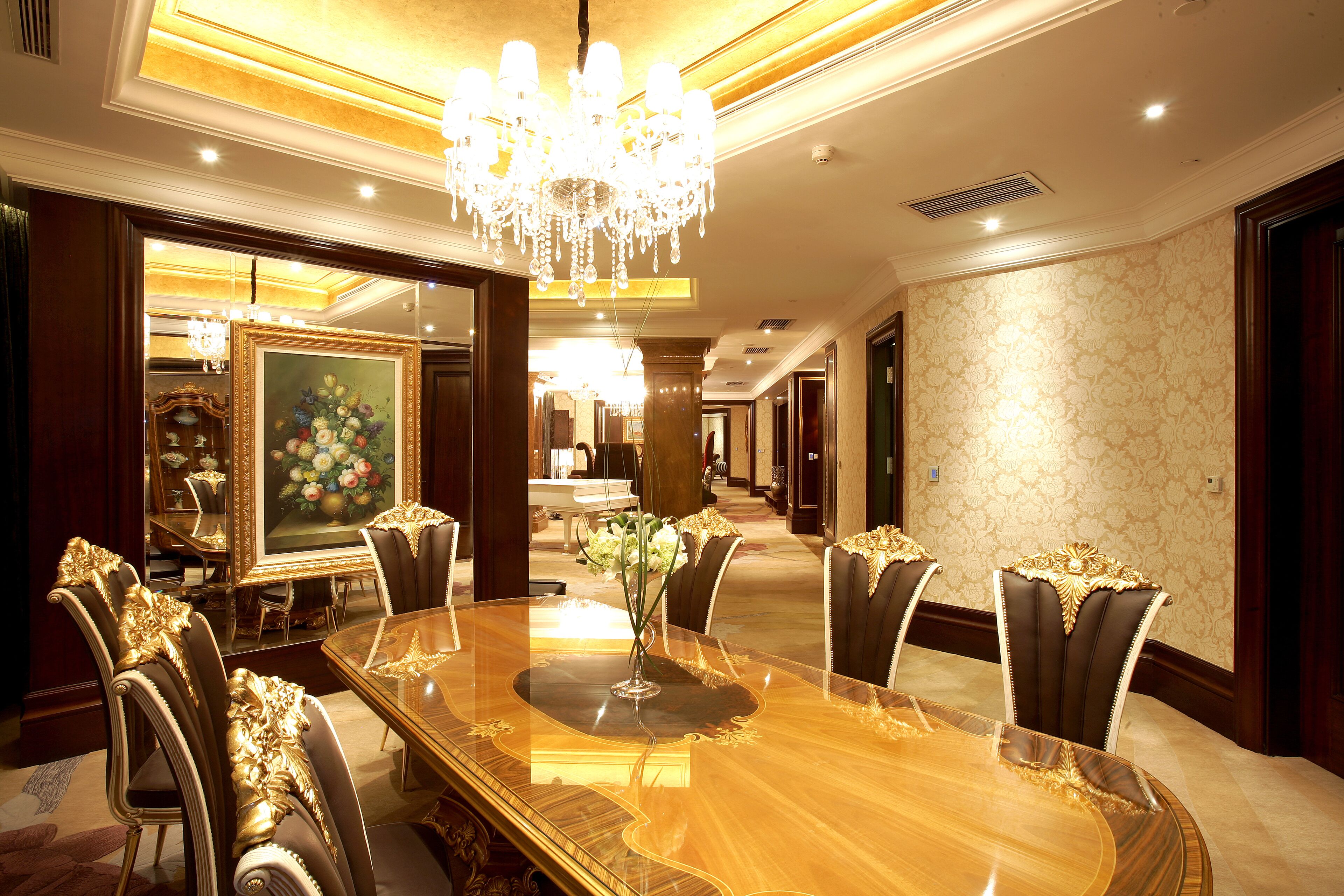 Down comforters, minibar, in-room safe, desk