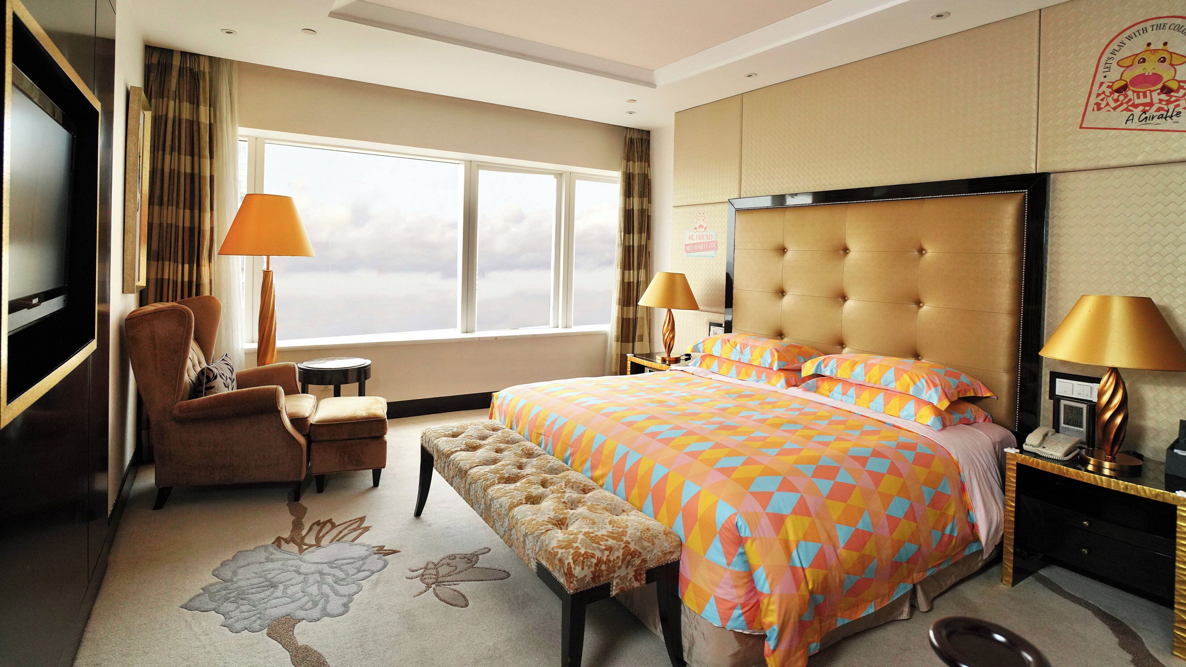 Business Suite, 1 Bedroom, Club Lounge Access (Kids Theme) | Down comforters, minibar, in-room safe, desk