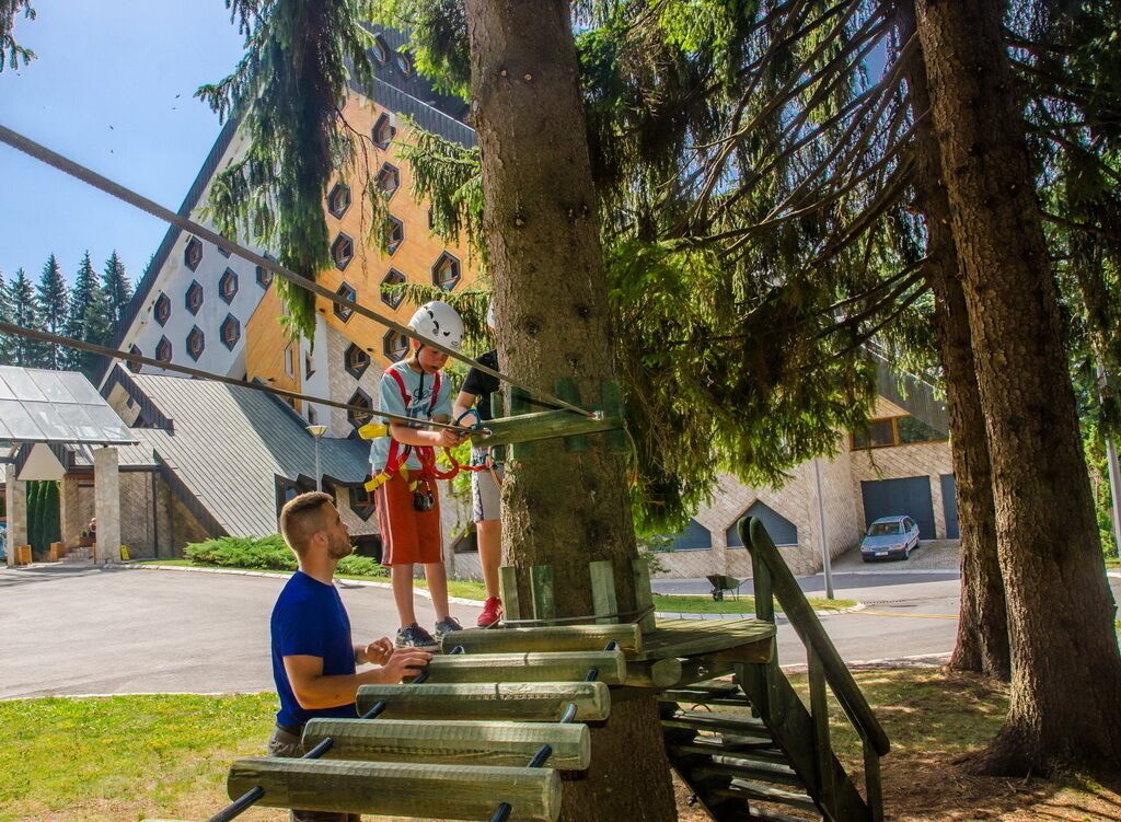 children’s play area – outdoor