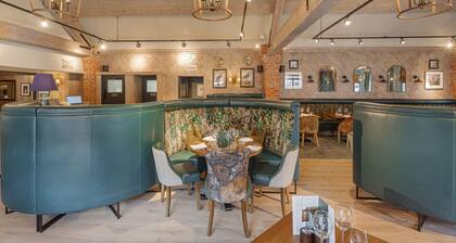 The George Hotel, Amesbury, Wiltshire