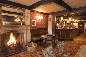 Fireplace - George & Pilgrims Hotel (Glastonbury)
