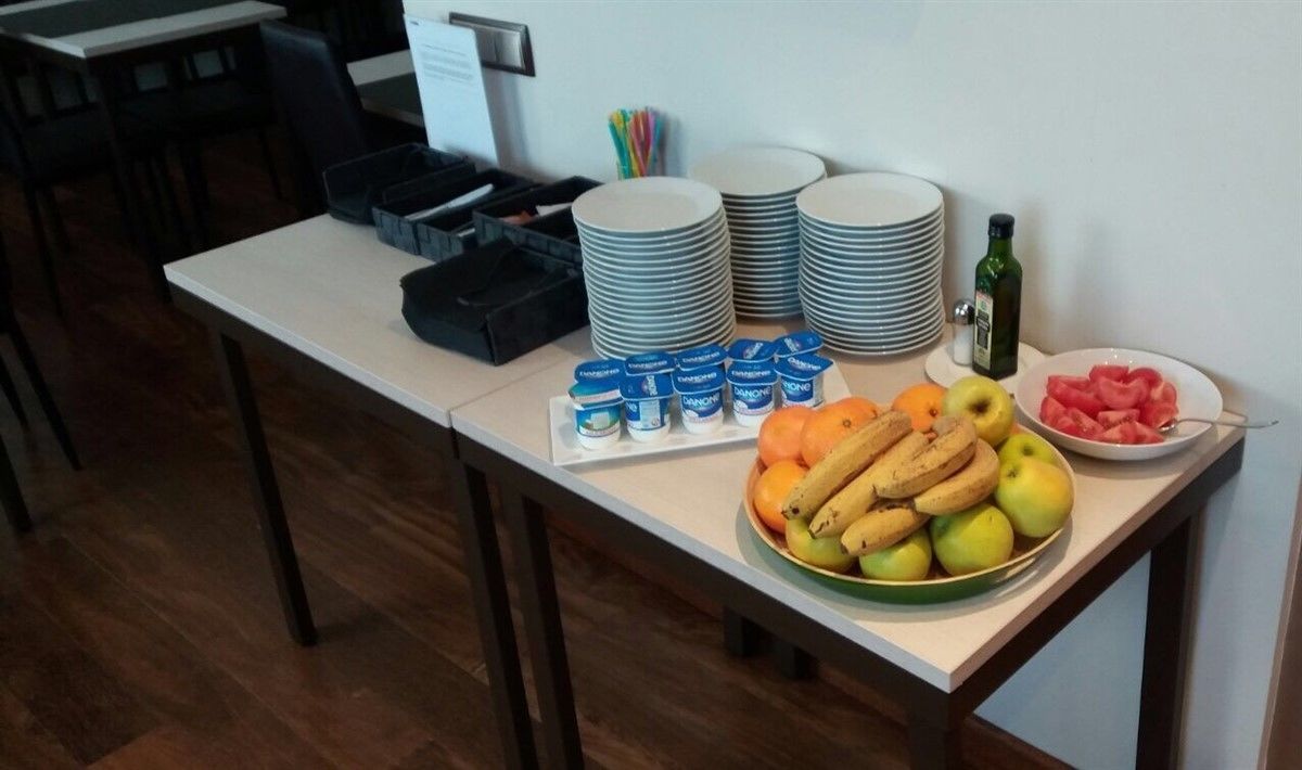 daily buffet breakfast for a fee