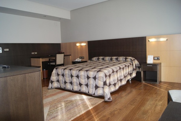 1 habitación, minibar y caja de seguridad en la habitación