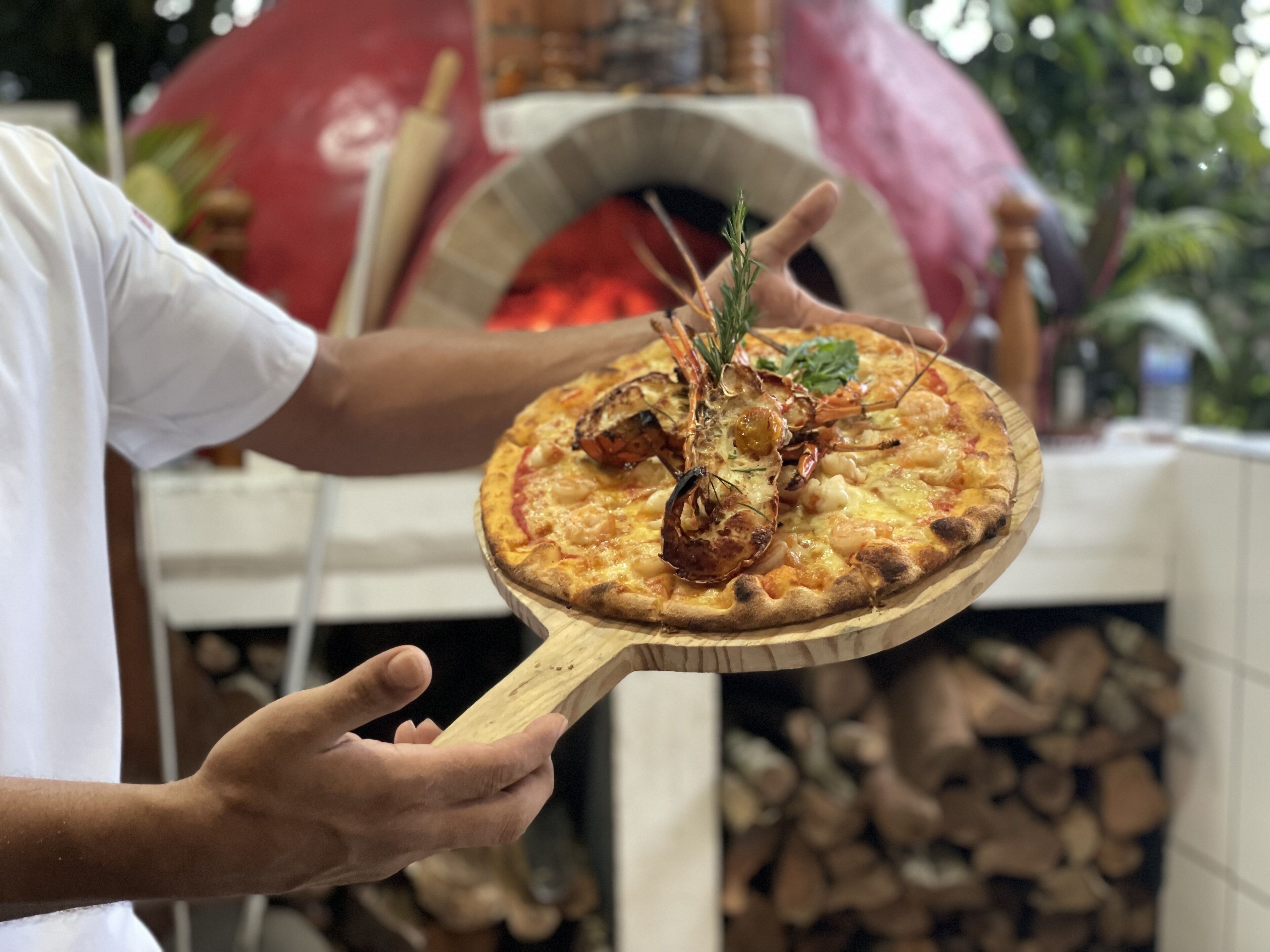 breakfast, lunch and dinner served