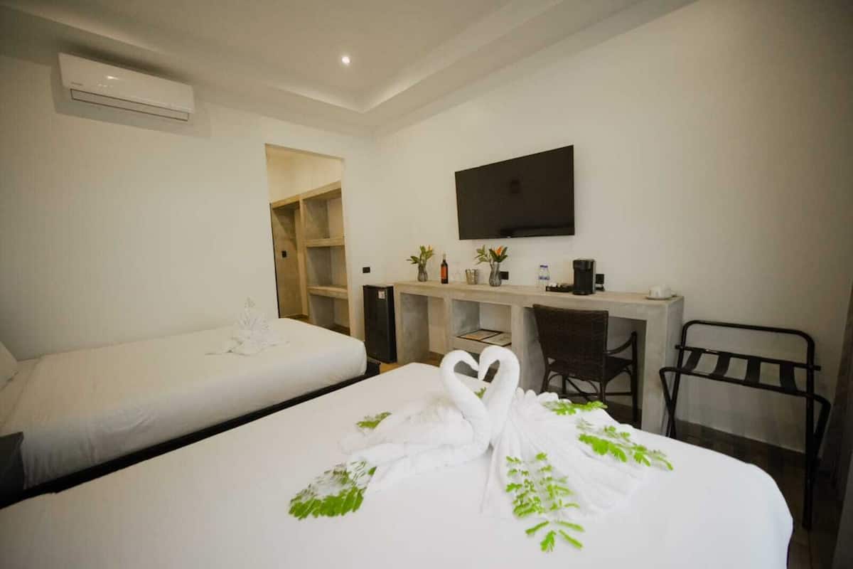 Standard Room | Premium bedding, down comforters, pillowtop beds, minibar