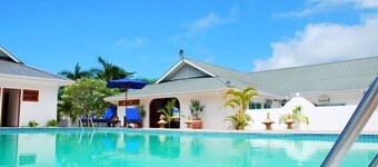 ザ ブリタニア ホテル