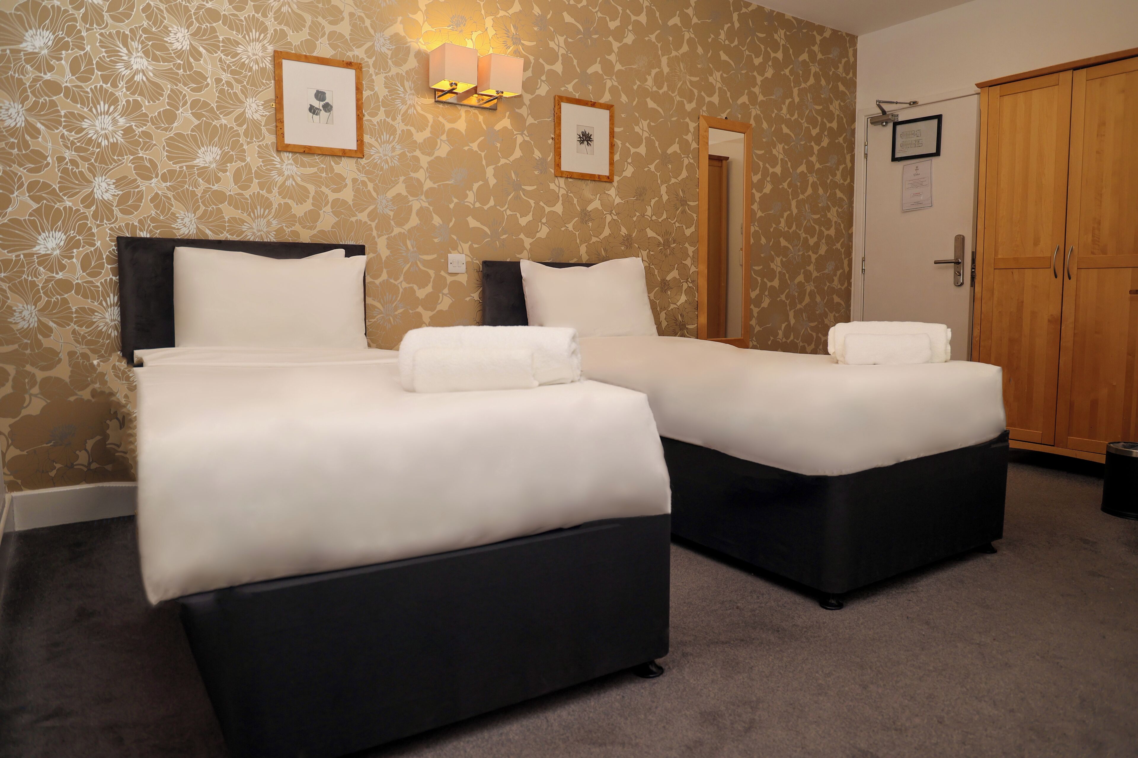 Standard Twin Room | Individually decorated, individually furnished, laptop workspace