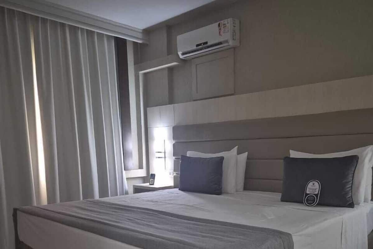 Quarto Superior King | In-room safe, desk, laptop workspace, soundproofing