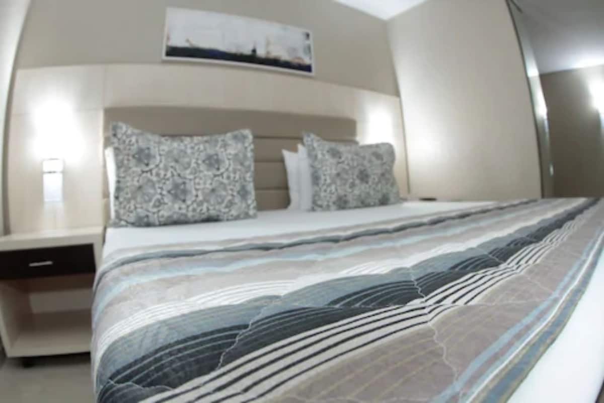 In-room safe, desk, laptop workspace, soundproofing