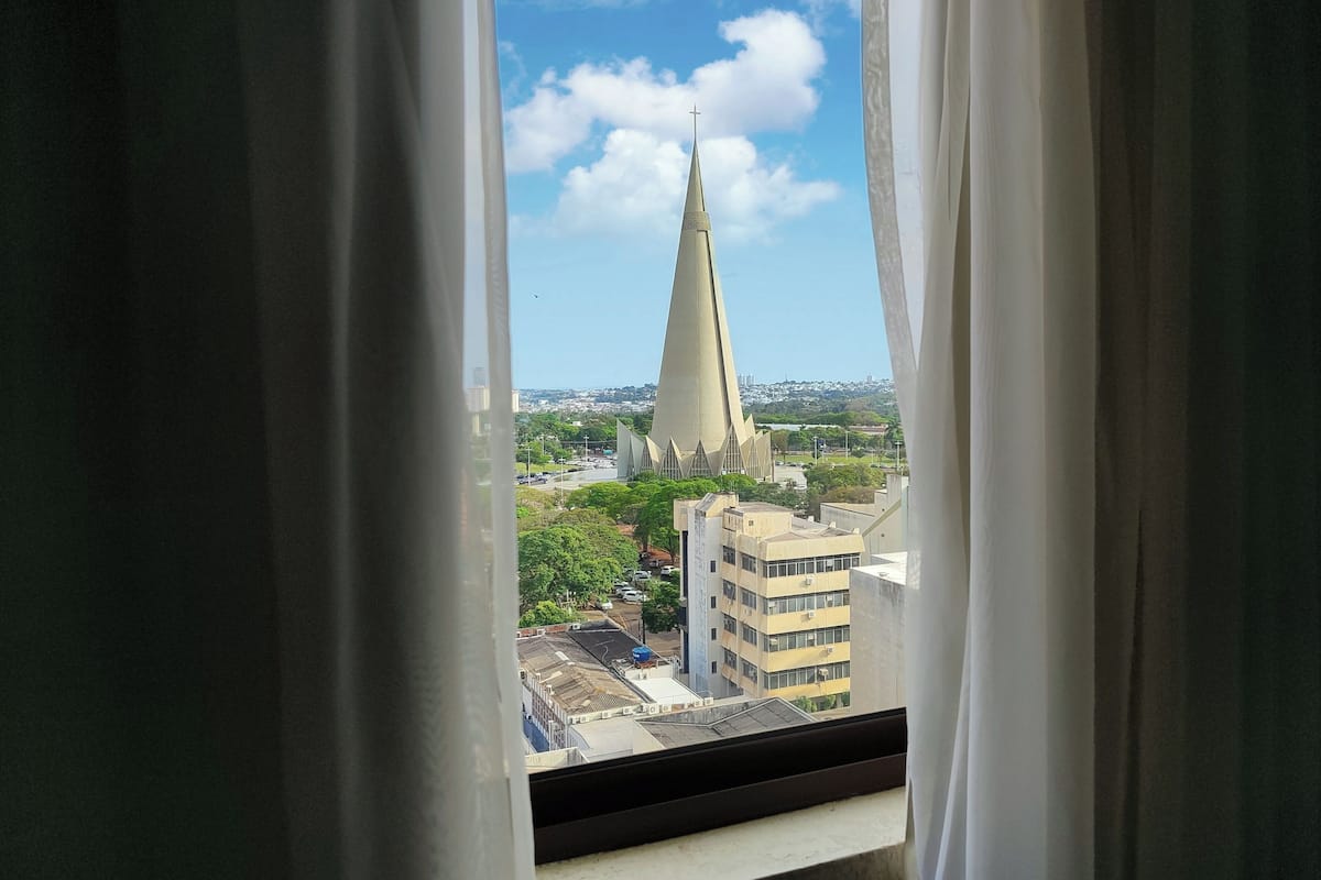 double room (master) | in-room safe, desk, laptop workspace, soundproofing