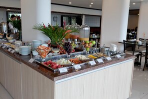 Desayuno buffet incluido todos los días 