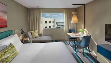 Minibar, in-room safe, desk, iron/ironing board