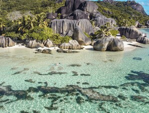 Beach/ocean view - La Digue Island Lodge (La Digue)