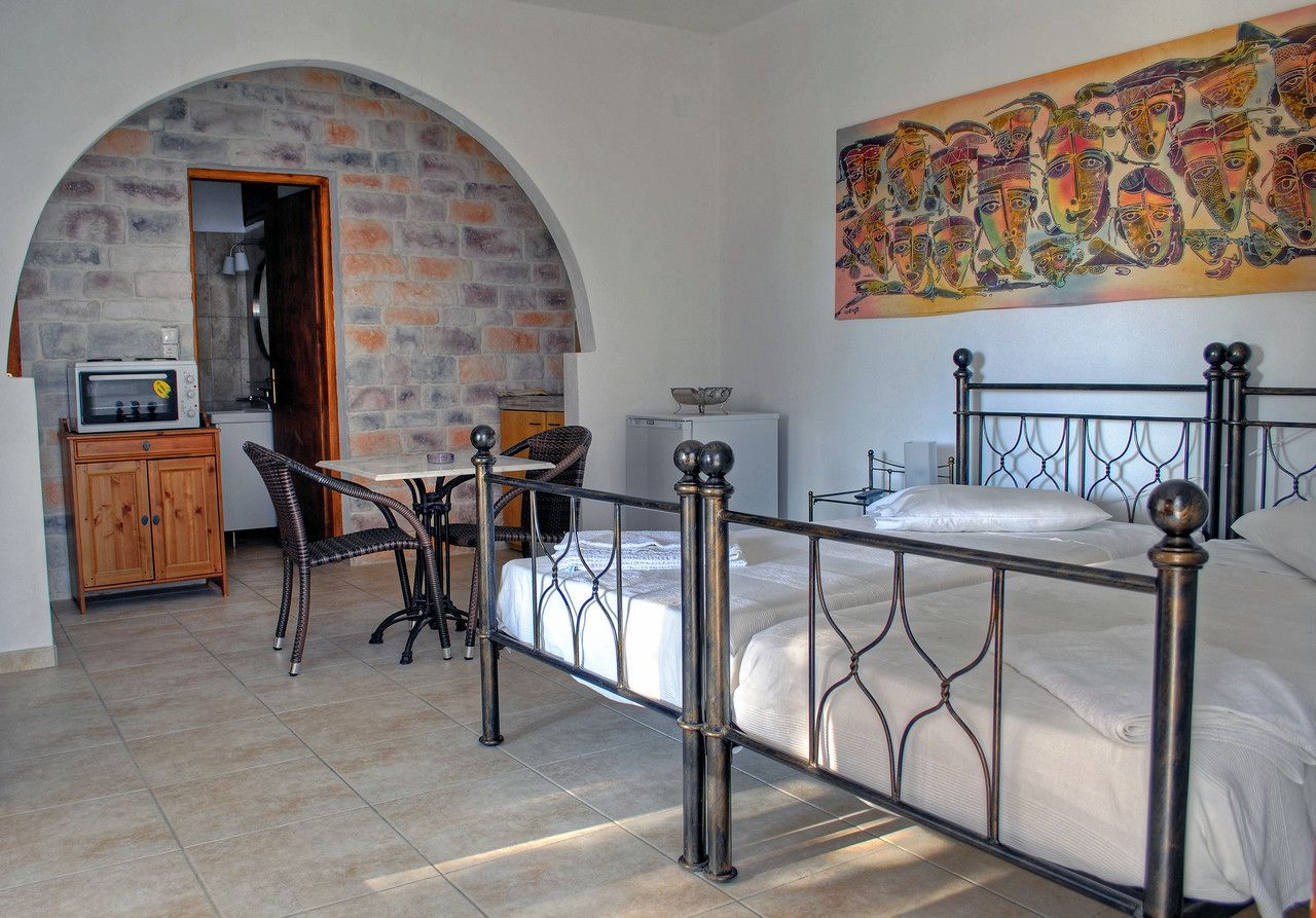 premium bedding, in-room safe, individually decorated, desk