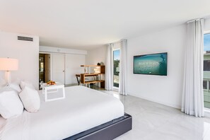 Apartment, 2 Bedrooms, Waterfront | Hypo-allergenic bedding, in-room safe, desk, laptop workspace - Beach Haus Bal Harbour (Bal Harbour)