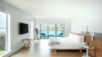 Appartamento Deluxe, 2 camere da letto, cucina, vista canale | Biancheria da letto ipoallergenica, cassaforte in camera, una scrivania