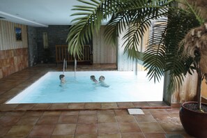 Indoor pool - Résidence Odalys Le Hameau et les Chalets de la Vallée d'Or (Valloire)