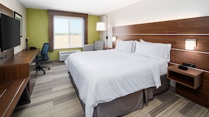 Desk, iron/ironing board, rollaway beds, free WiFi