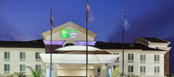 Holiday Inn Express & Suites Dinuba West by IHG