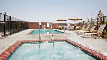 Udendørs pool