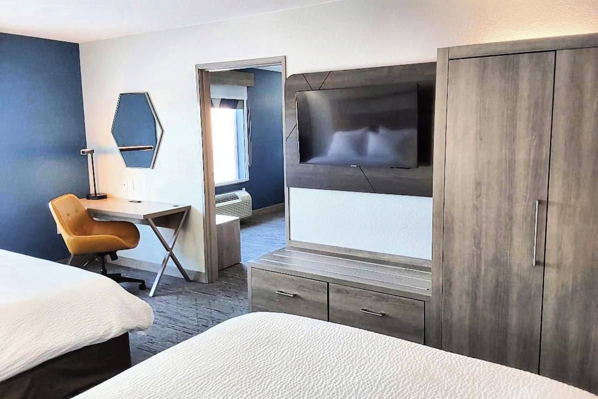 in-room safe, desk, iron/ironing board, free cots/infant beds