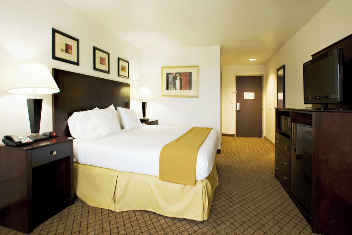In-room safe, desk, soundproofing, iron/ironing board