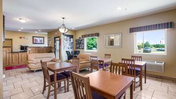 فطور أوروبي مجانًا