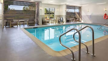 室内/室外游泳池