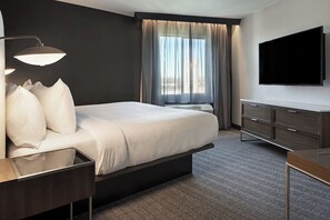 Executive Suite, 1 Bedroom | In-room safe, desk, blackout curtains, iron/ironing board - Courtyard by Marriott Chino Hills (Chino Hills)