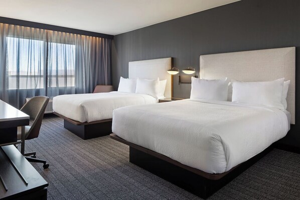 In-room safe, desk, blackout curtains, iron/ironing board - Courtyard by Marriott Chino Hills (Chino Hills)