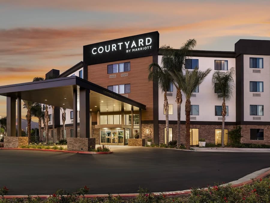 Mặt tiền nơi lưu trú