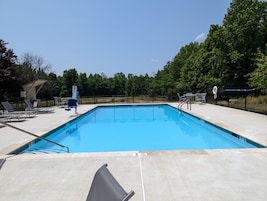 Seasonal outdoor pool, pool umbrellas, sun loungers