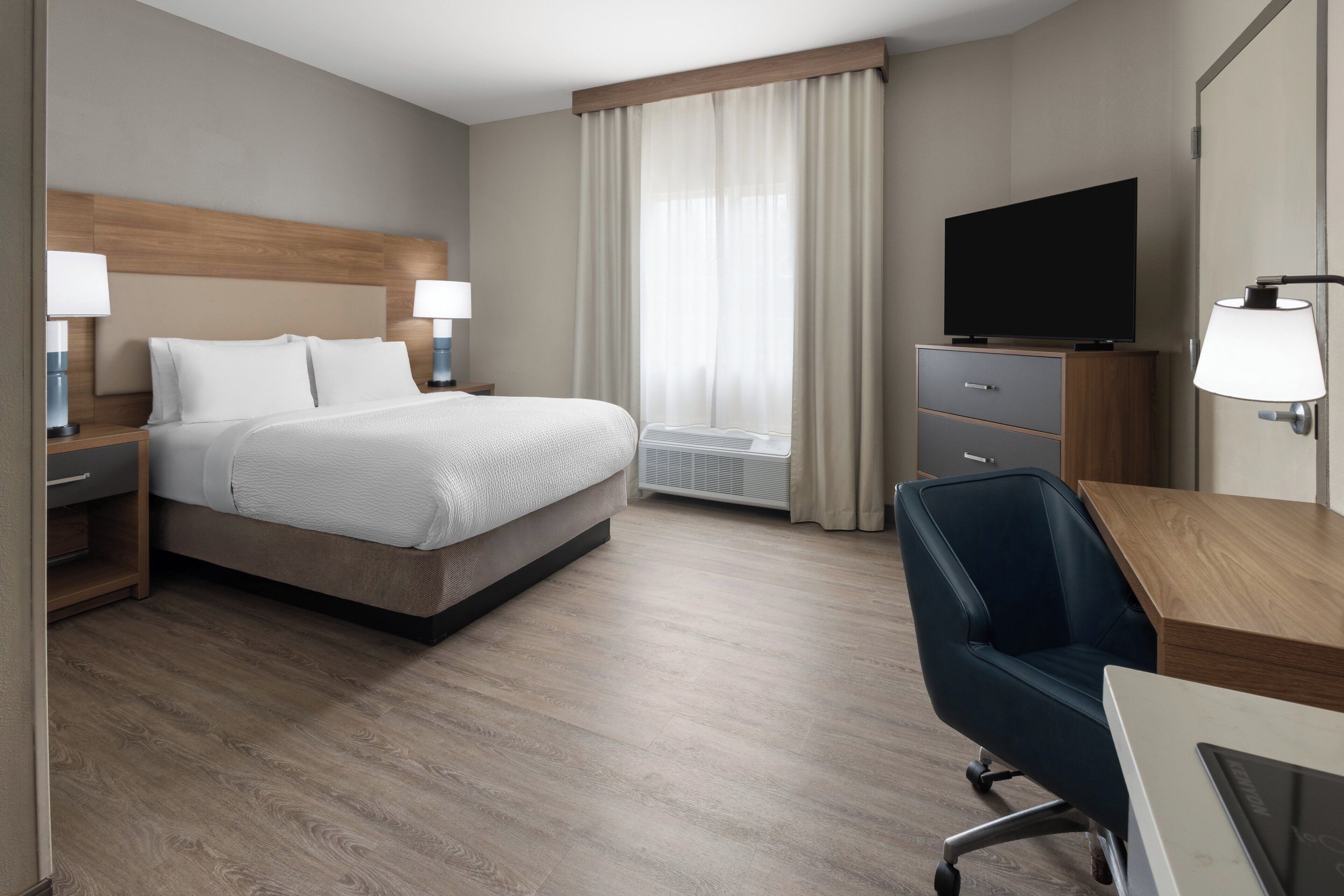 In-room safe, individually furnished, desk, laptop workspace