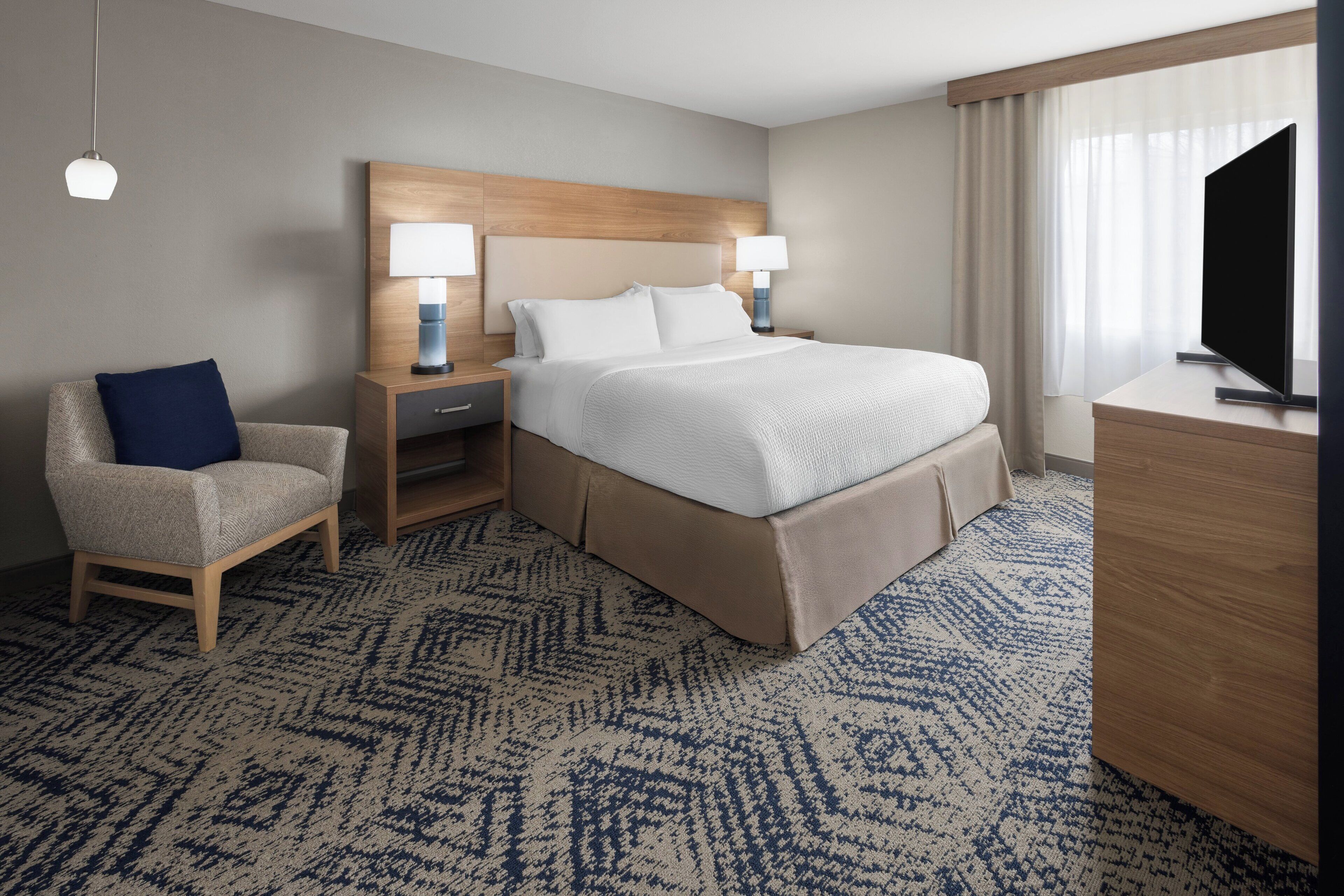 In-room safe, individually furnished, desk, laptop workspace