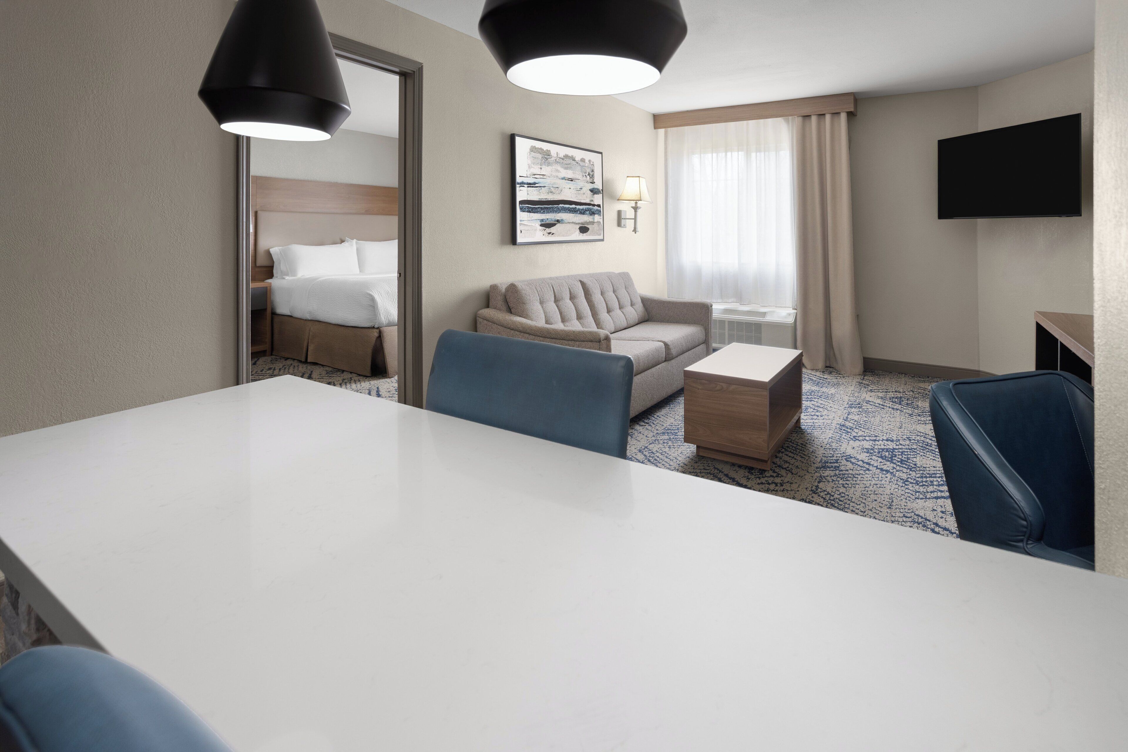 Suite, 1 Bedroom, Accessible (Accessible Tub) | In-room safe, individually furnished, desk, laptop workspace