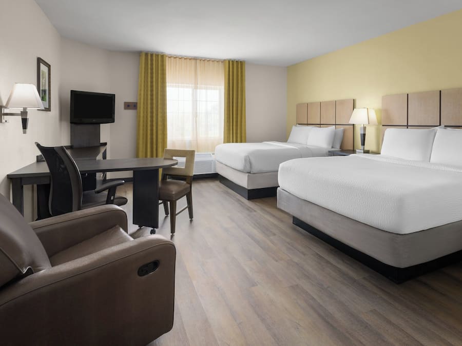 Schreibtisch, laptopgeeigneter Arbeitsplatz, Verdunkelungsvorhänge