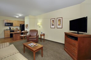 Suite, 1 Bedroom | Desk, laptop workspace, blackout drapes, iron/ironing board - Candlewood Suites Norfolk Airport by IHG (Norfolk)