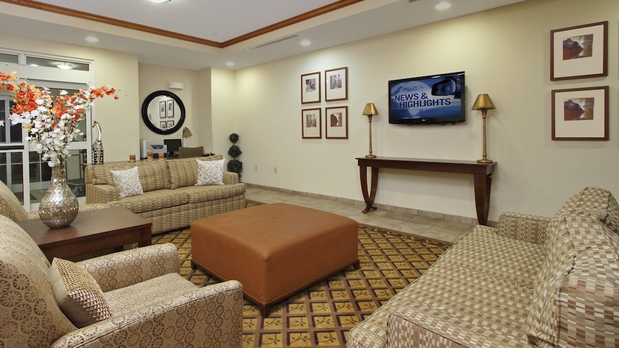Candlewood Suites Norfolk Airport by IHG