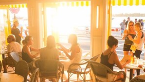 Dining - Sunset Beach (Shelter Island Heights)