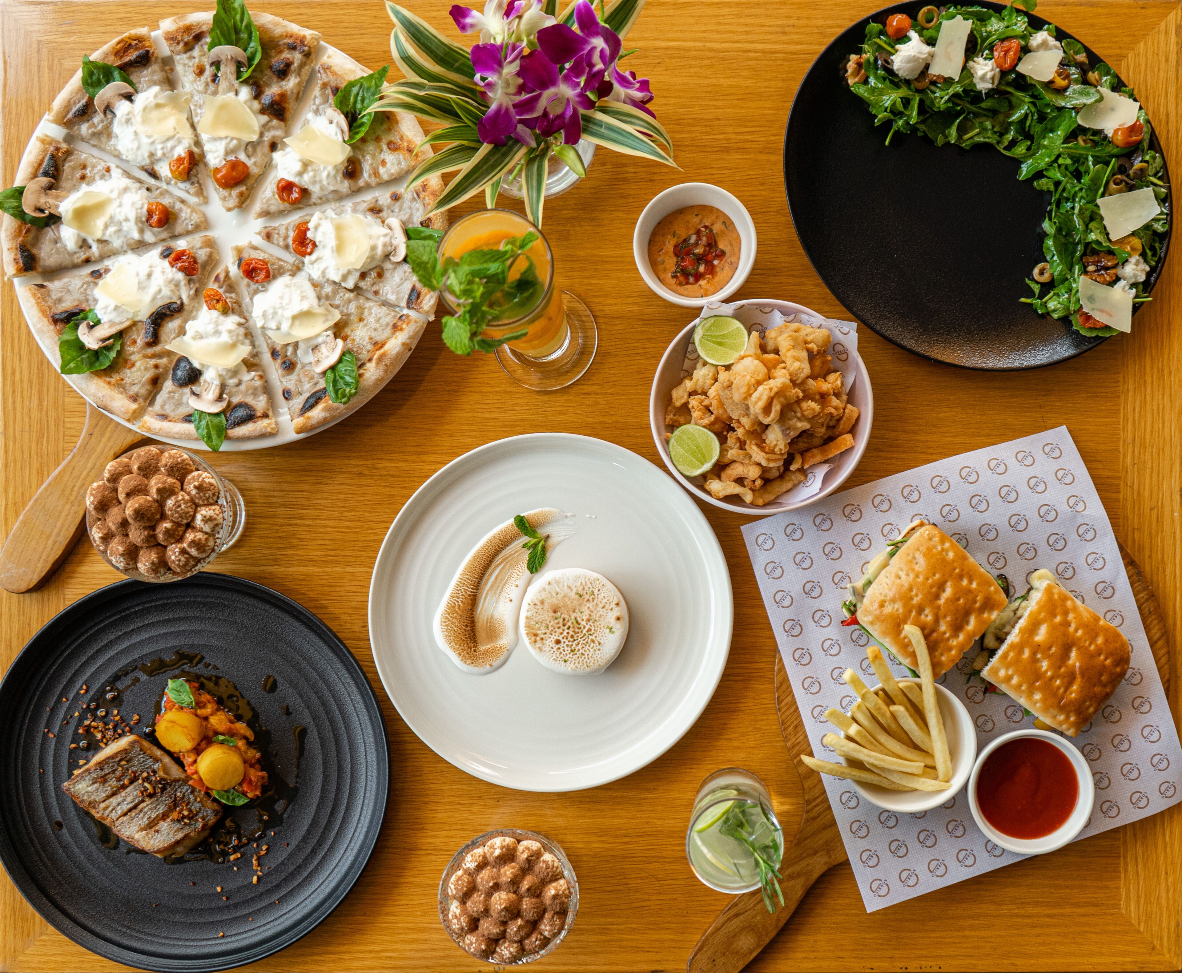 2 间餐厅，供应早餐、午餐和晚餐，意大利菜