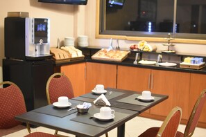 Desayuno buffet incluido todos los días 