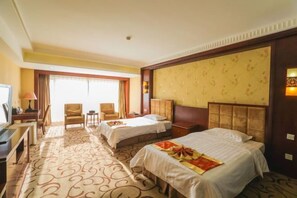 Minibar, in-room safe, alarm clocks