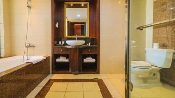 Minibar, in-room safe, alarm clocks